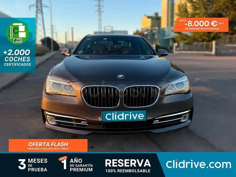 Usado BMW 740 Comfort Edition 313 HP (230 kW) 2013 Castanho Sedan
