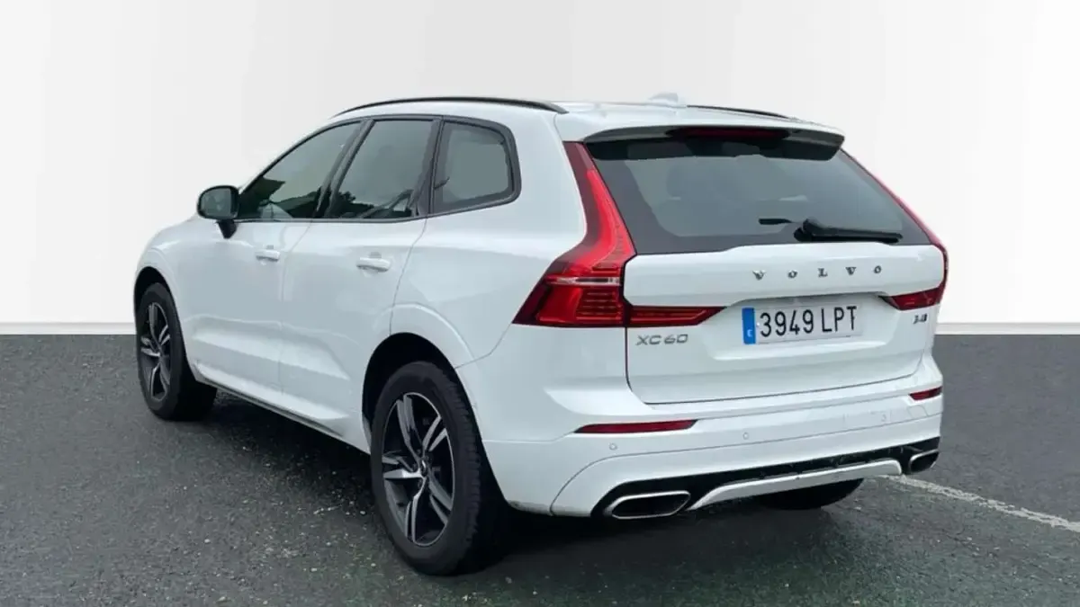 Usado Volvo XC60 R-Design 197 CV (144 kW) 2021 Blanco SUV