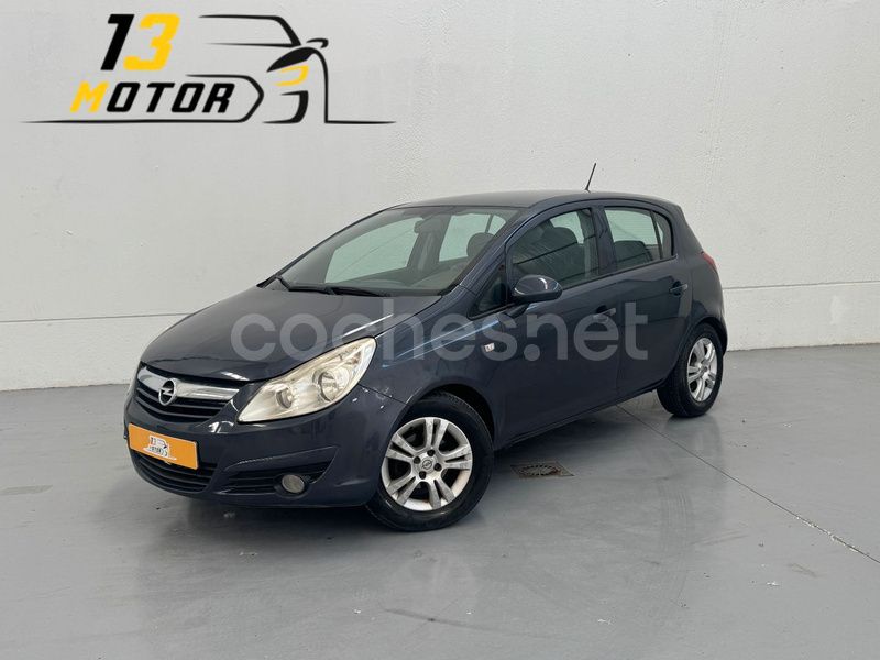 Gris / plata Usado 2010 Opel Corsa Berlina | 5490 € (Un poco caro) - Imagen 1/4