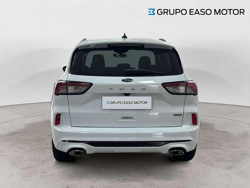 Usado Ford Kuga ST-Line 190 CV (139 kW) 2023 Blanco SUV