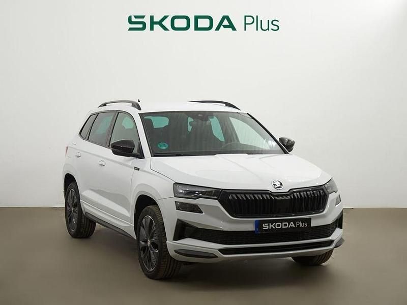 Blanco Usado 2024 Skoda Karoq SportLine SUV | 31.900 € (Caro) - Imagen 1/4