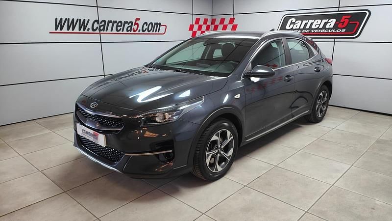 Usado Kia XCeed 115 CV (84 kW) 2019 Gris SUV