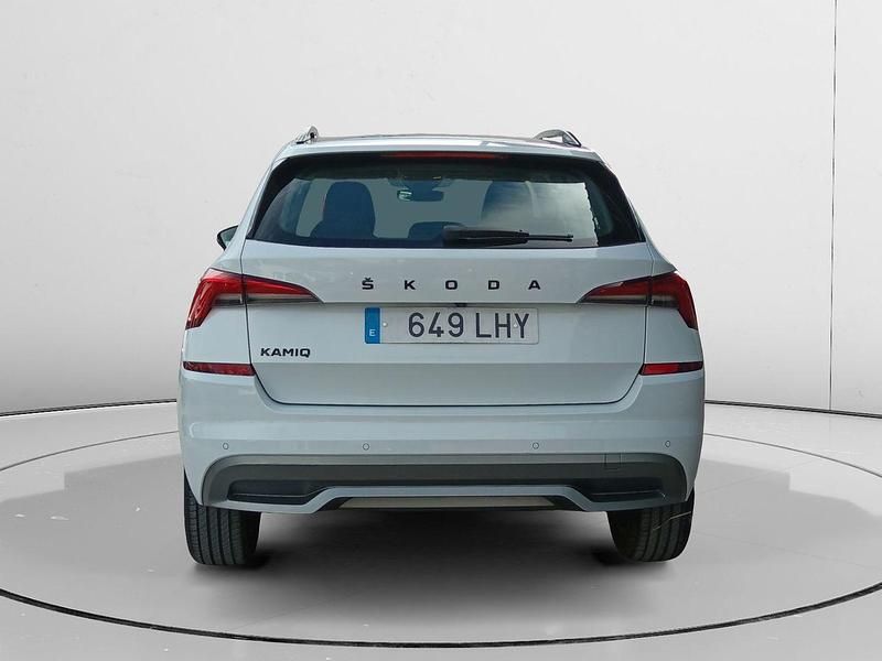 Usado Skoda Kamiq Ambition 116 CV (85 kW) 2020 Blanco SUV