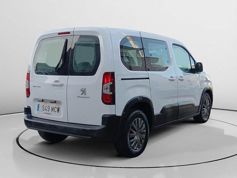 Usado Peugeot Rifter Active 102 CV (75 kW) 2021 Blanco Monovolumen