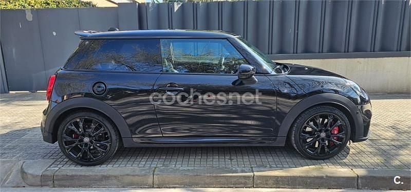 Usado Mini John Cooper Works 231 CV (169 kW) 2024 Negro Utilitario