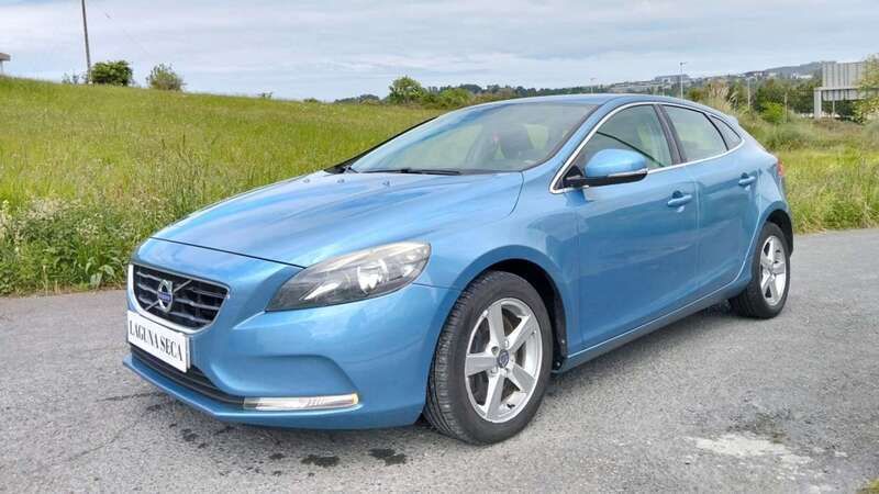 Azul Usado 2015 Volvo V40 Momentum Familiar | 10.200 € (Precio justo) - Imagen 1/4