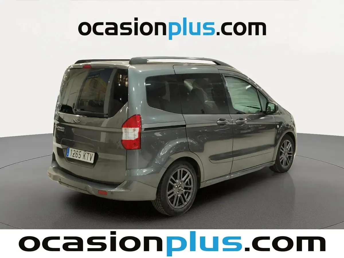 Usado Ford Tourneo Courier Sport 102 CV (75 kW) 2019 Gris Monovolumen