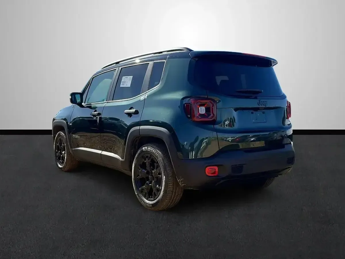Nuevo Jeep Renegade North 130 CV (95 kW) 2025 Verde SUV