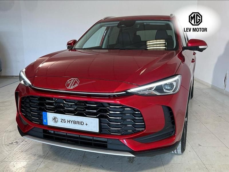 Usado MG ZS Luxury 197 CV (144 kW) 2024 Rojo Berlina