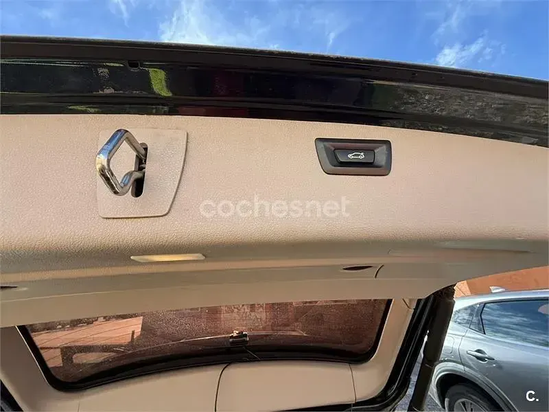 Usado BMW 318 143 CV (105 kW) 2013 Azul Familiar