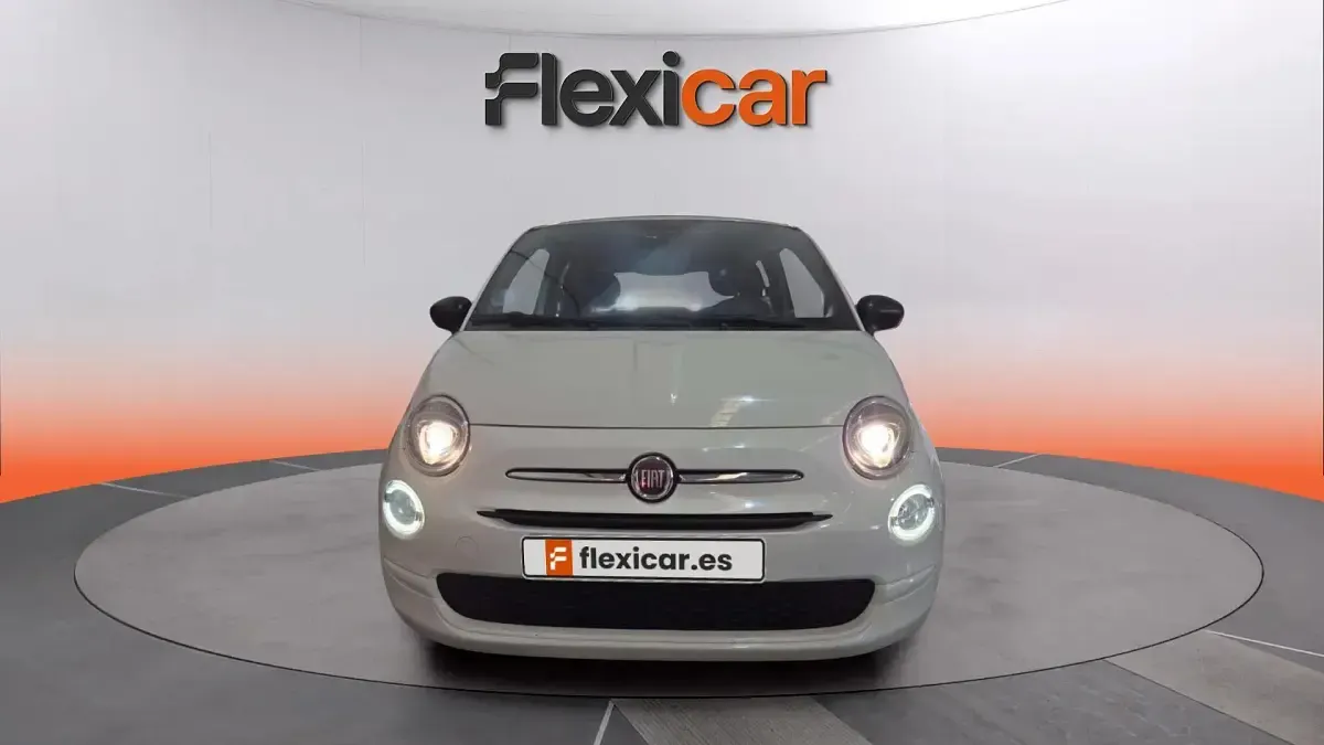 Usado Fiat 500 71 CV (52 kW) 2023 Blanco Descapotable