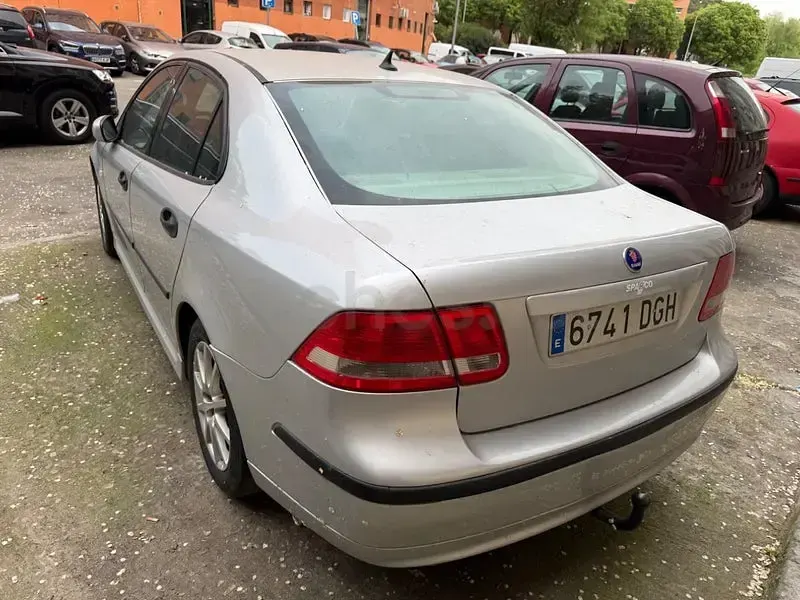 Usado Saab 9-3 Vector 120 CV (88 kW) 2005 Gris / plata Berlina