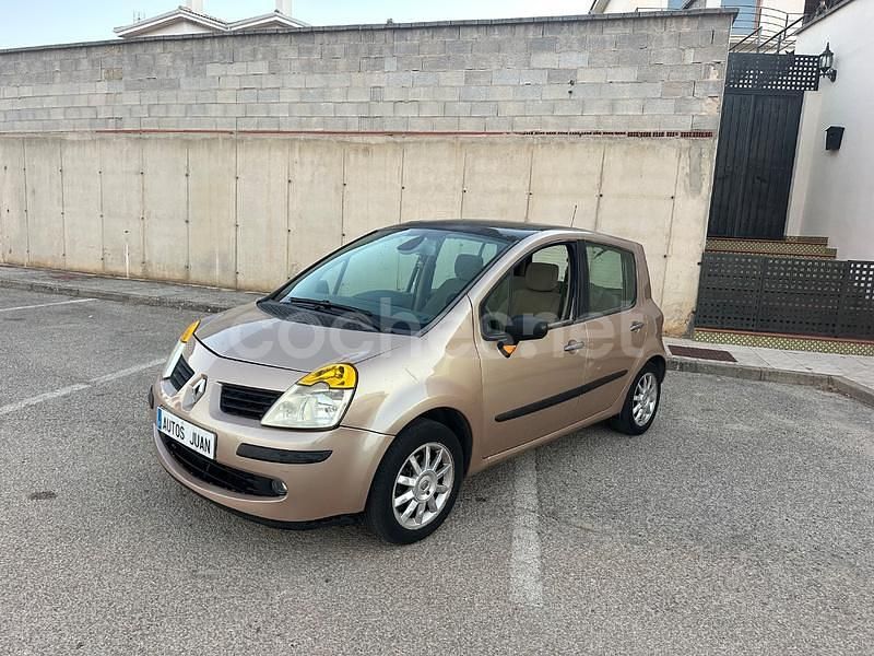 Gris / plata Usado 2005 Renault Modus Dynamique Monovolumen | 2990 € (Precio justo) - Imagen 1/4