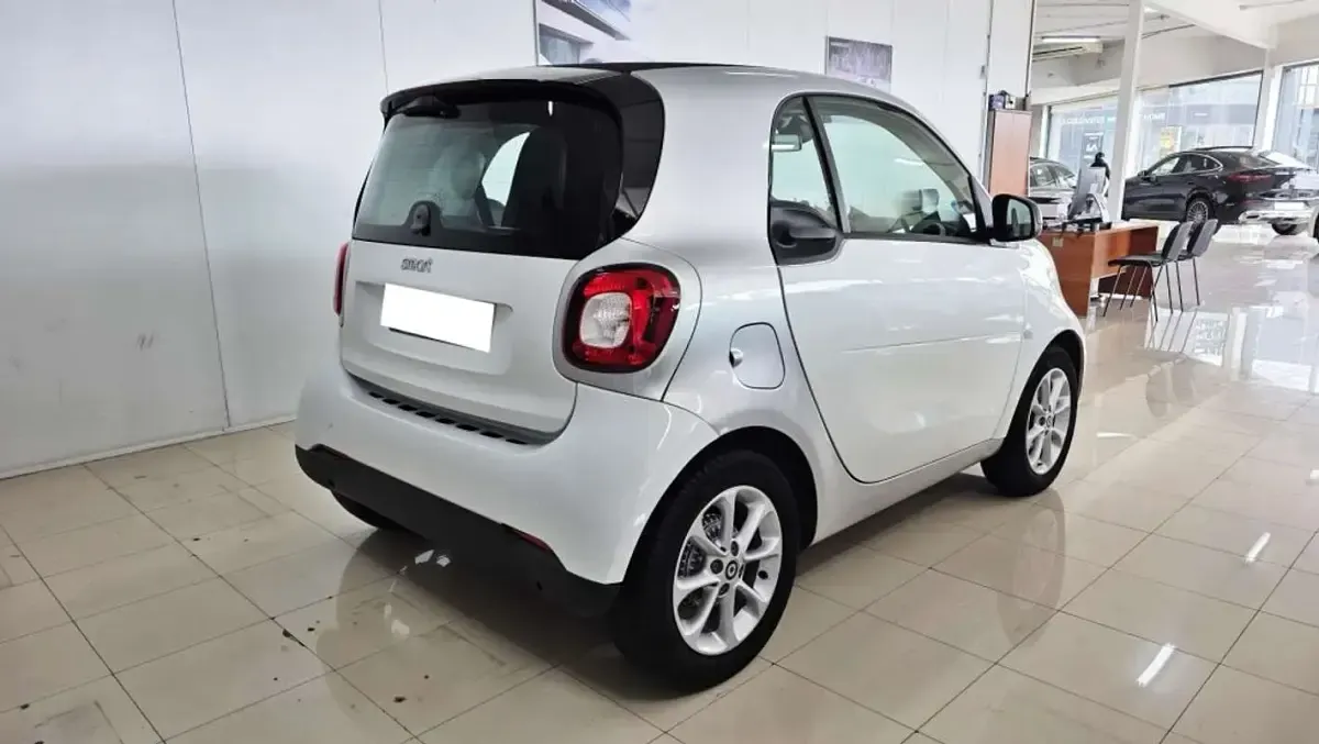 Usado Smart ForTwo Coupé 60 kW (82 CV) 2020 Blanco Coupe