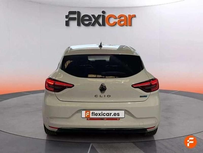 Usado Renault Clio V 94 CV (69 kW) 2022 Blanco Berlina