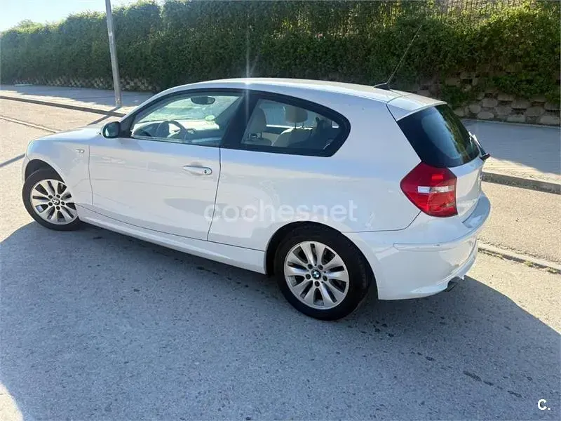 Usado BMW 118 129 CV (94 kW) 2008 Blanco Utilitario
