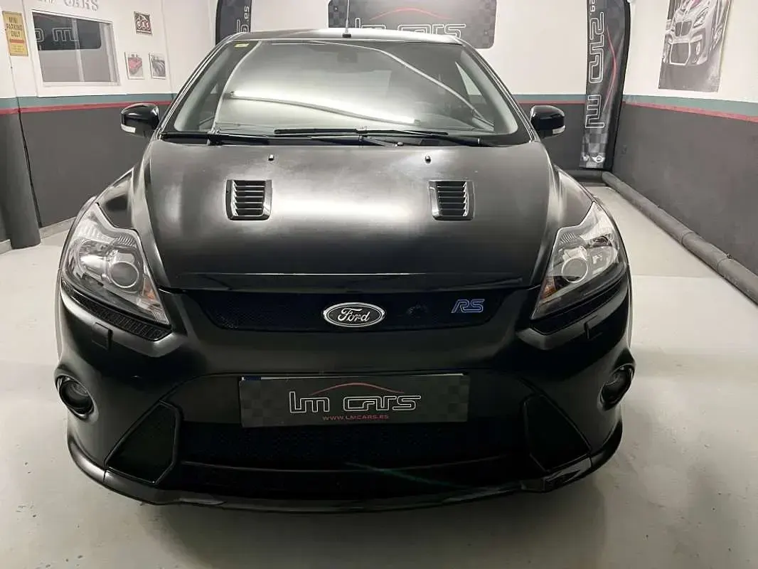 Usado Ford Focus RS 350 CV (257 kW) 2010 Negro Utilitario