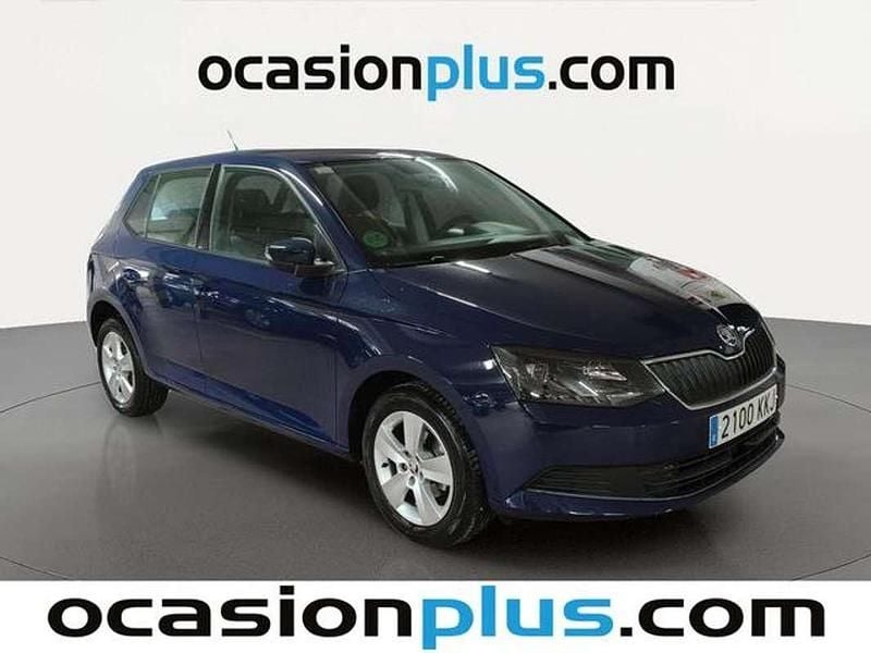 Usado Skoda Fabia 75 CV (55 kW) 2018 Azul Utilitario