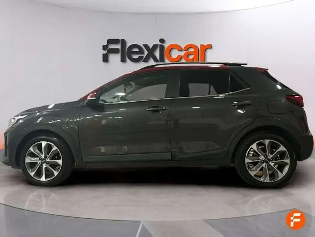 Usado Kia Stonic 101 CV (74 kW) 2019 Gris SUV