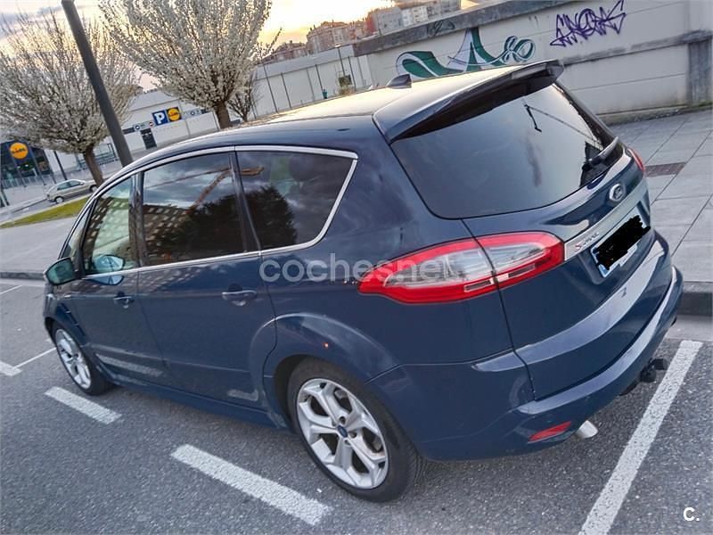 Używany Ford S-MAX Titanium X 163 KM (119 kW) 2014 Niebieski Minivan