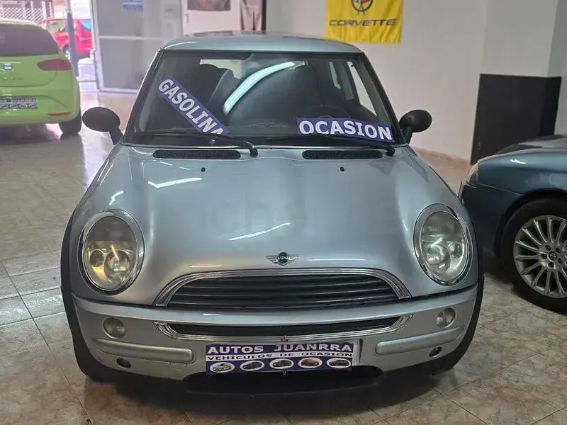 Usado Mini Cooper 115 CV (84 kW) 2002 Gris / plata Utilitario