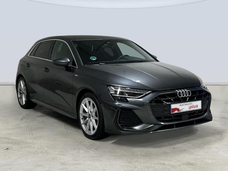 Usado Audi A3 S-Line 150 CV (110 kW) 2025 Gris