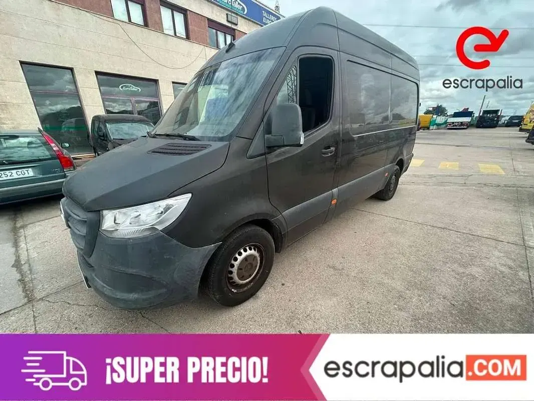 Usado Mercedes Sprinter 114 CV (83 kW) 2019 Negro Van