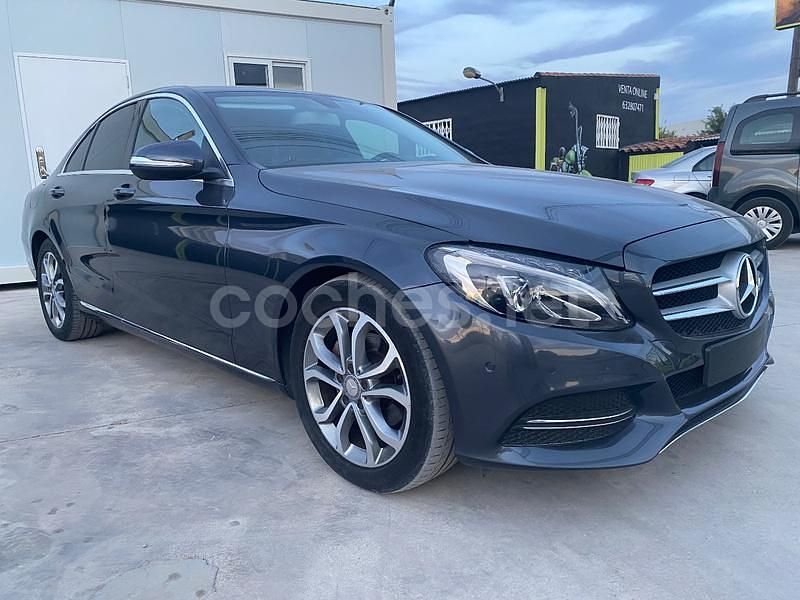 Usado Mercedes C220 Avantgarde 170 CV (125 kW) 2015 Gris / plata Berlina