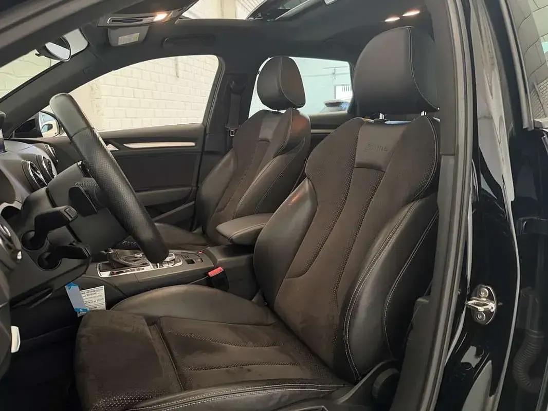 Usado Audi A3 Sportback Attraction 179 CV (131 kW) 2013 Negro Utilitario