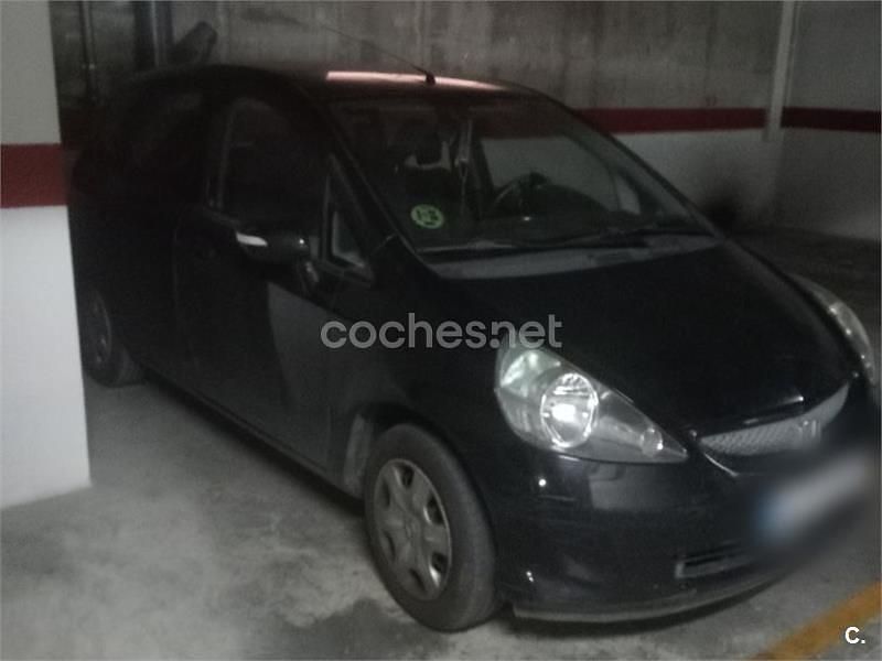 Negro Usado 2005 Honda Jazz LS Utilitario | 2400 € - Imagen 1/4