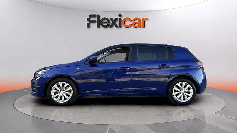 Usado Peugeot 308 Access 110 CV (80 kW) 2020 Azul Utilitario