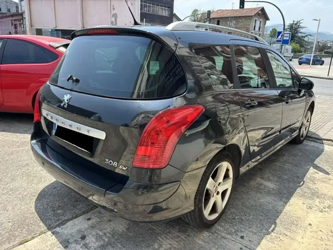 Usado Peugeot 308 SW Sport 136 CV (100 kW) 2009 Negro Familiar