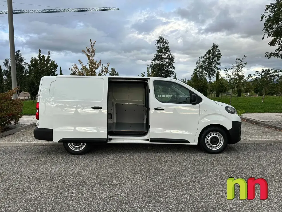 Usado Peugeot Expert 120 CV (88 kW) 2021 Blanco Van