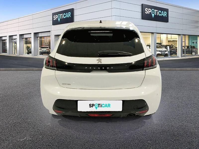 Usado Peugeot 208 Allure 100 CV (73 kW) 2023 Blanco Utilitario