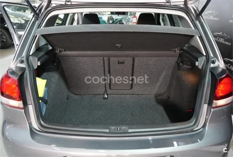Usado VW Golf VI Highline 122 CV (89 kW) 2010 Gris / plata Utilitario