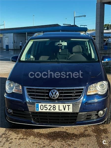 Usado VW Touran Highline 170 CV (125 kW) 2008 Azul Monovolumen