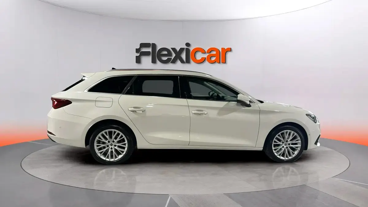 Usado Seat Leon XCELLENCE 204 CV (150 kW) 2021 Blanco Berlina