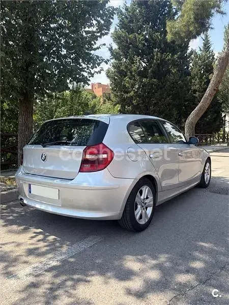Usado BMW 118 122 CV (89 kW) 2008 Gris / plata Utilitario
