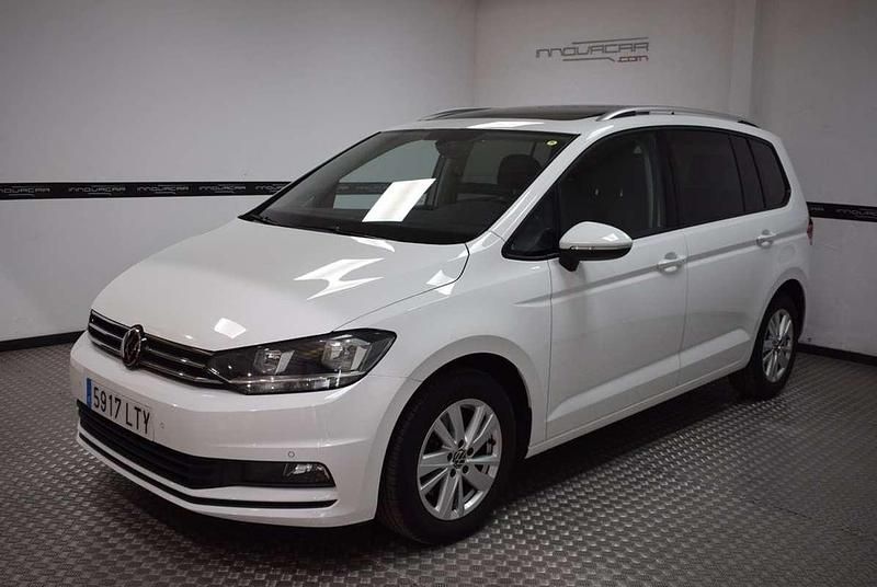Usado VW Touran Advance 122 CV (89 kW) 2021 Blanco Monovolumen