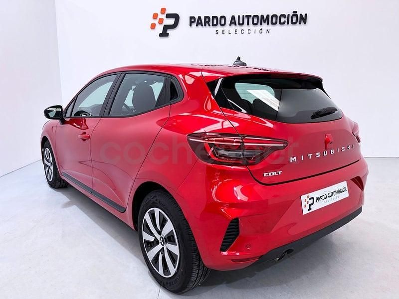 Usado Mitsubishi Colt Motion 90 CV (66 kW) 2025 Rojo Utilitario