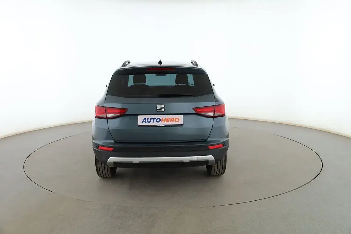 Usado Seat Ateca Style Plus 115 CV (84 kW) 2018 Gris SUV