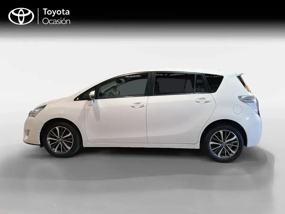 Usado Toyota Verso Advance 147 CV (108 kW) 2016 Blanco Monovolumen