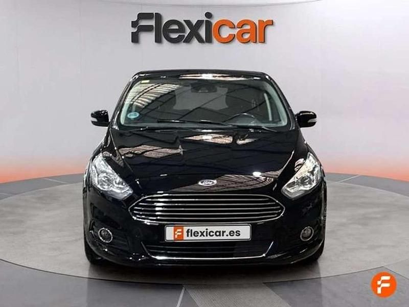 Usado Ford S-MAX Titanium 150 CV (110 kW) 2018 Negro Monovolumen