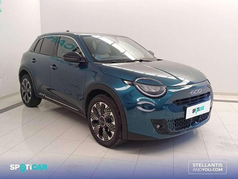 Usado Fiat 600 La Prima 101 CV (74 kW) 2024 Verde SUV