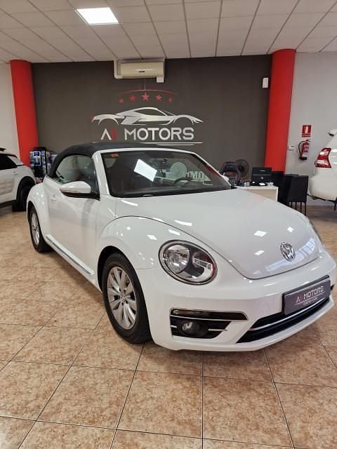 Usado VW Beetle Design 105 CV (77 kW) 2015 Blanco Utilitario