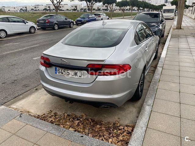 Usado Jaguar XF R-Sport 200 CV (147 kW) 2015 Gris / plata Berlina