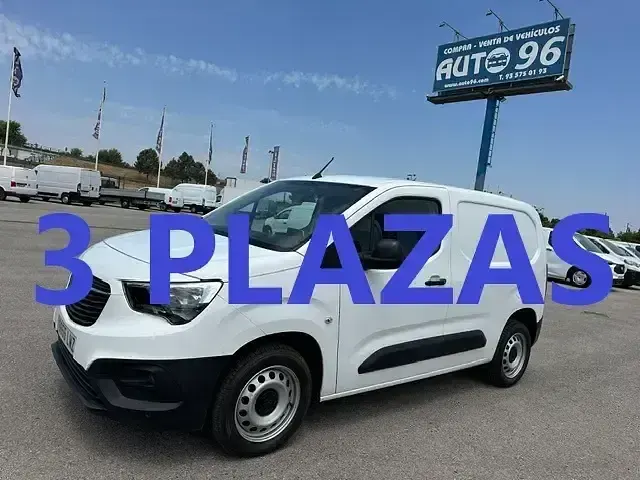 Usado Opel Combo 100 CV (73 kW) 2022 Blanco Monovolumen