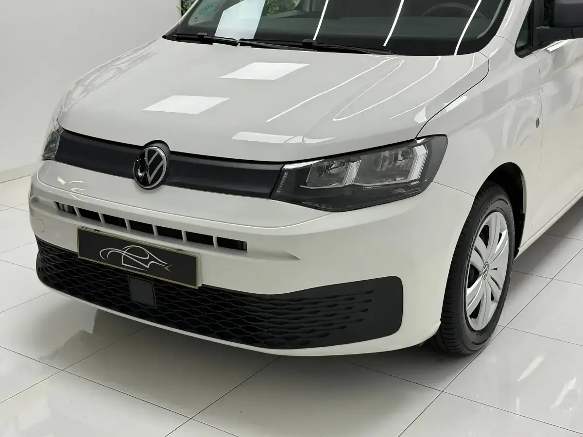 Usado VW Caddy 102 CV (75 kW) 2023 Blanco Monovolumen