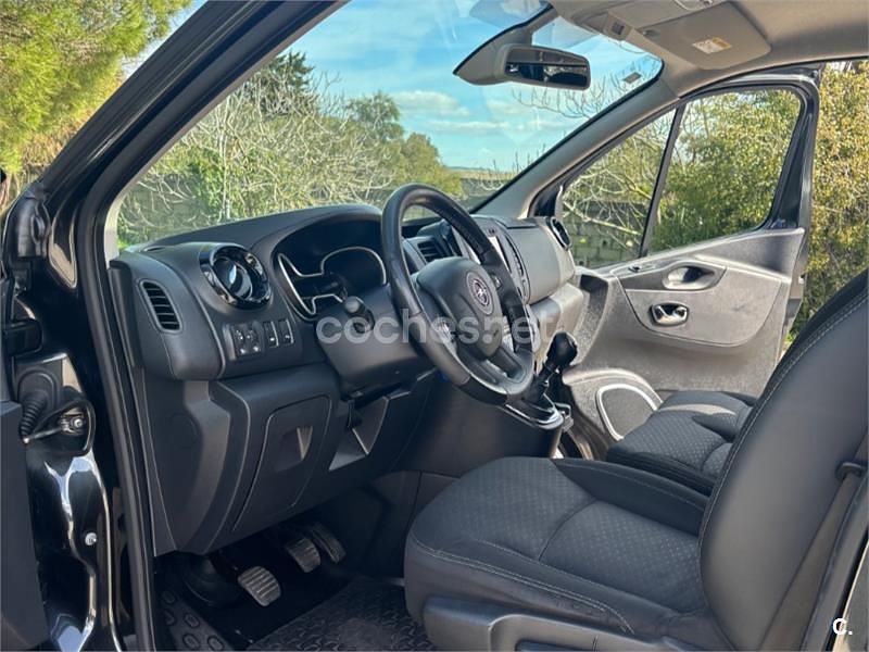 Usado Opel Vivaro 125 CV (91 kW) 2017 Negro Monovolumen