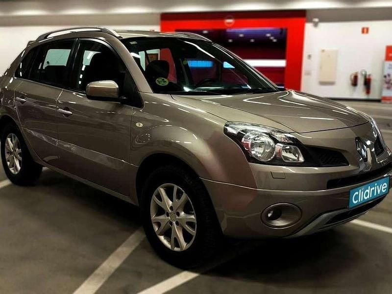 Begagnad Renault Koleos Dynamique 150 HK (110 kW) 2011 Beige SUV